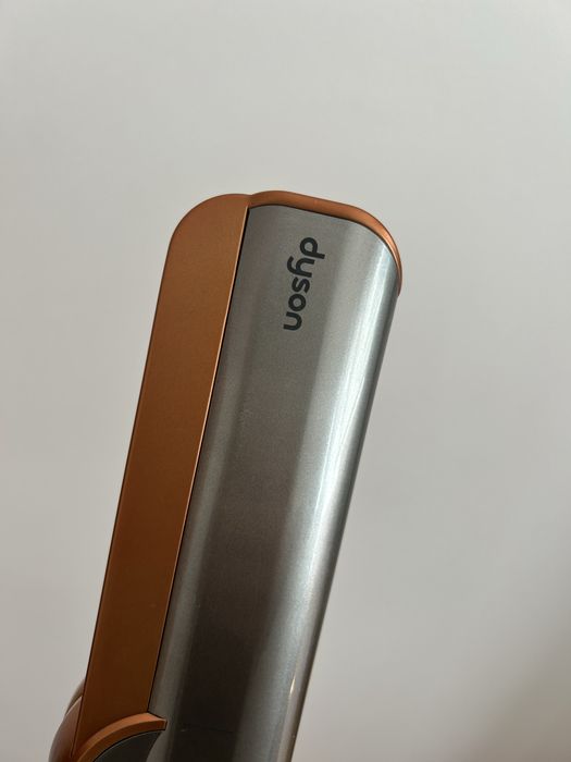 Dyson Airstrait Novo