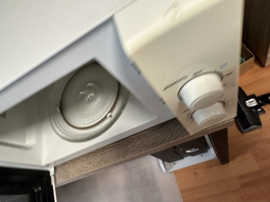 Микроволновка Lg MS-2027C мироволновая печь