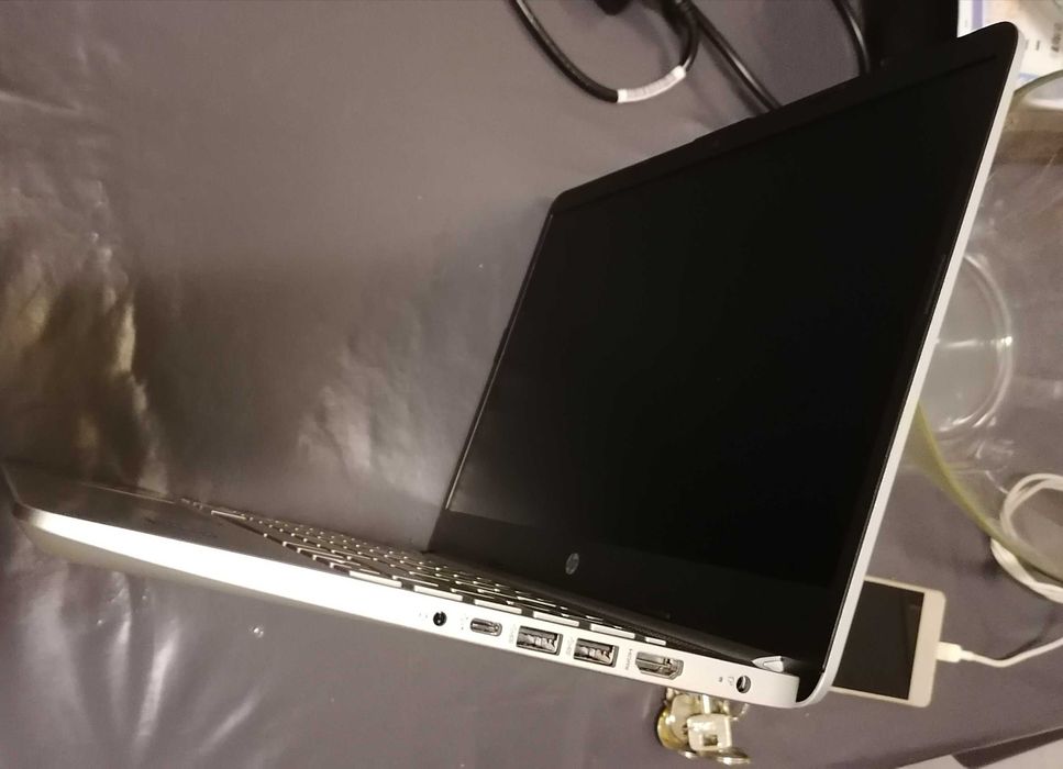 Portátil HP Com Bolsa - 14s-dq0008np