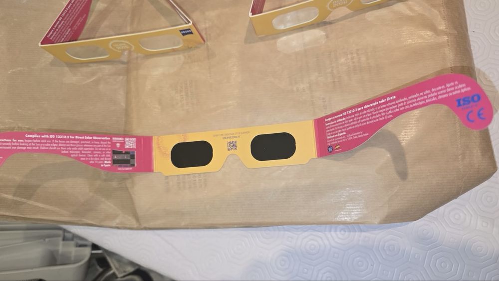 Oculos eclipse solar