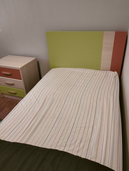 Cama criança C/ Mesa Cabeceira