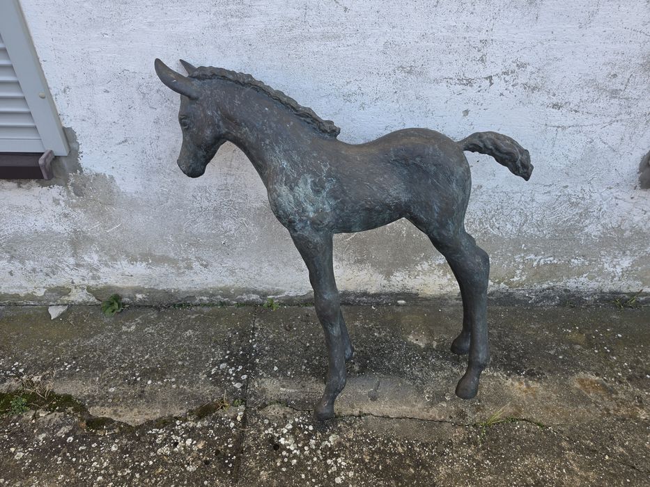 Kon z brazu rzeźba 90 cm