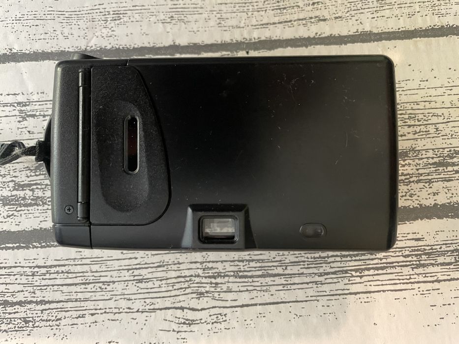 Aparat analogowy fotograficzny minolta riva 35 małpka lomo