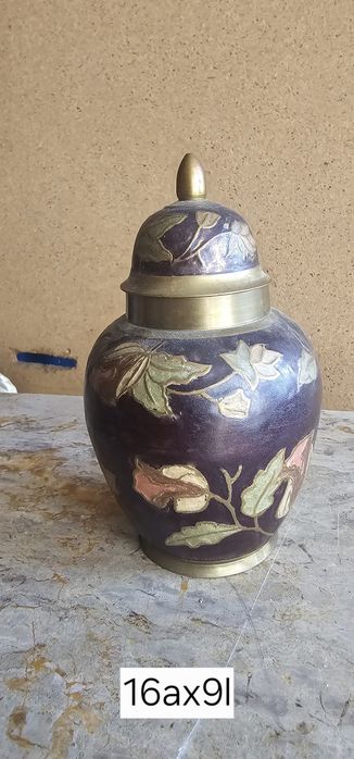 Various Jugs in Different Sizes425563616623339526