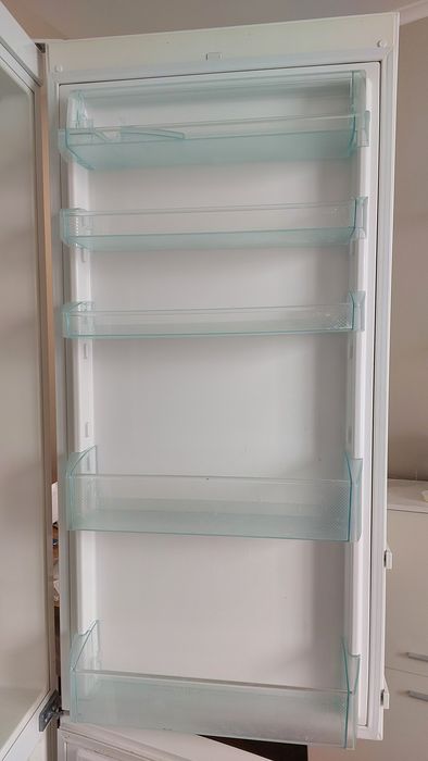 Продам холодильник Liebherr