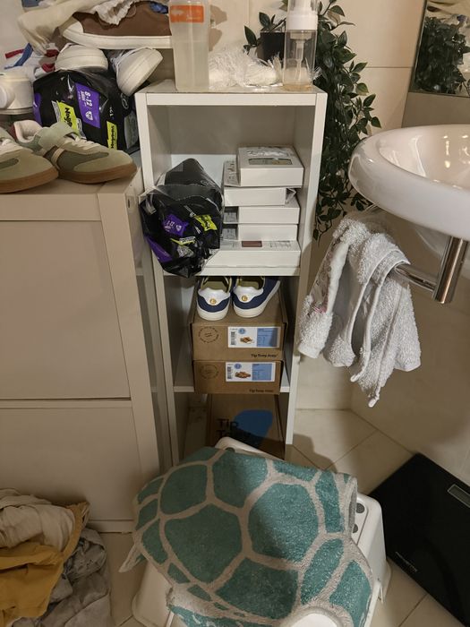 Trocador ikea com prateleira