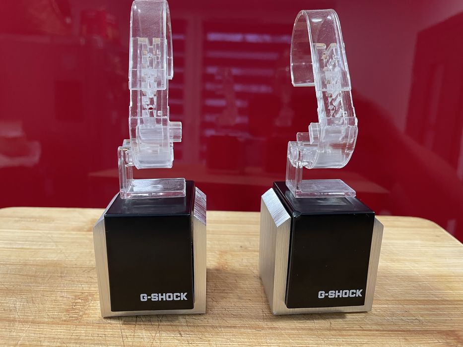 Casio G Shock sztojaczki na zegarki (2 sztuki) ekspozytor
