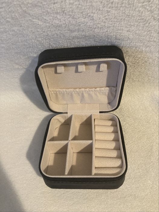 Organizer na biżuterie