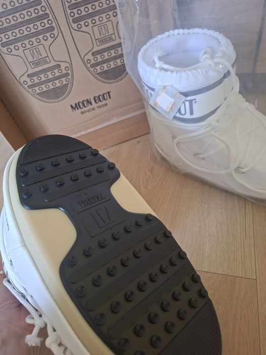 Moon Boot Icon Nylon białe rozm. 35/38
