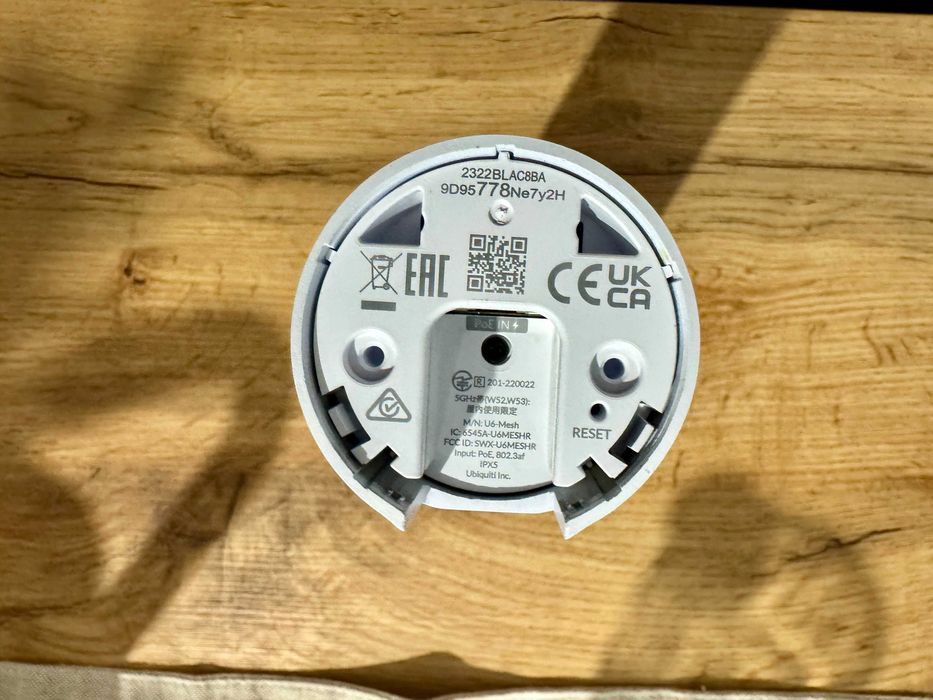 Точка доступу Ubiquiti UniFi U6 mesh (U6-Mesh)