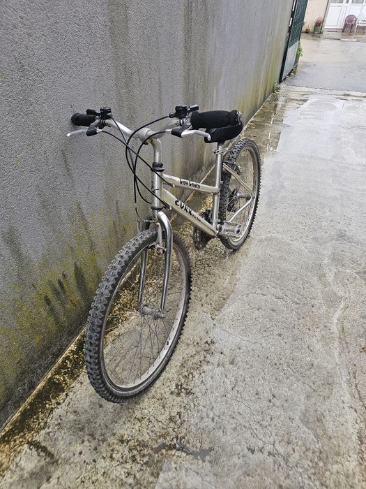 Bicicleta marca zurk em alumínio
