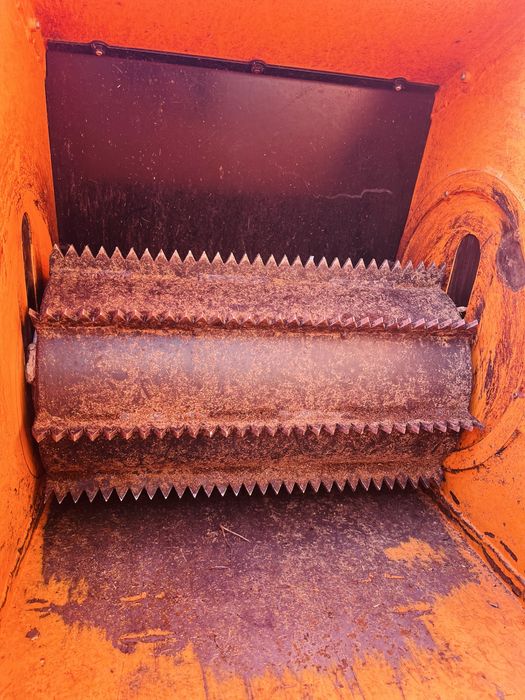 Wynajem rębak Eliet 33 KM 15 cm rozdrabniacz 750 kg kat. B karczowanie