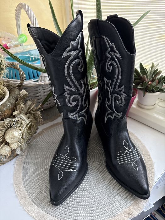 Казаки жіночі нові