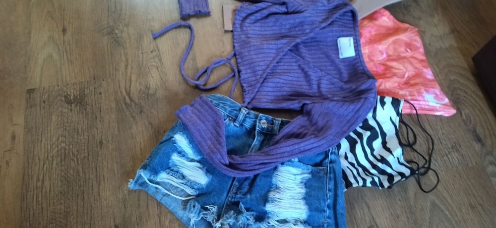 Sweterek damski, Bershka, rozmiar XS, wiązany, krótki