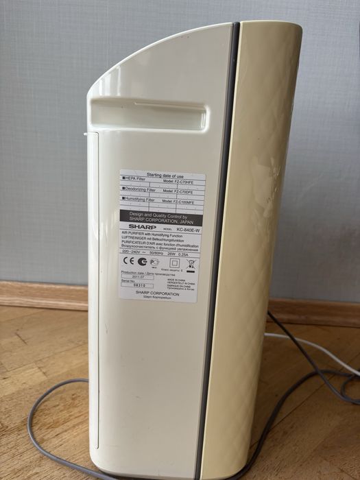 Продам очищувач-зволожувач повітря Sharp KC‑840E‑W
