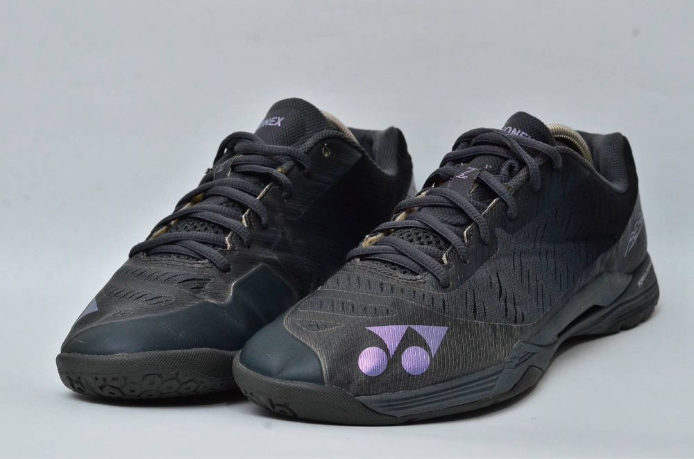 Yonex aerus 42р кроссовки для тенниса бадминтона зала