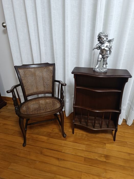 Móvel antigo de apoio restaurado estilo inglês em madeira de mogno