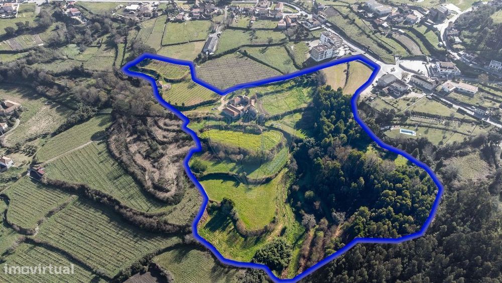 Moradia T4 para venda