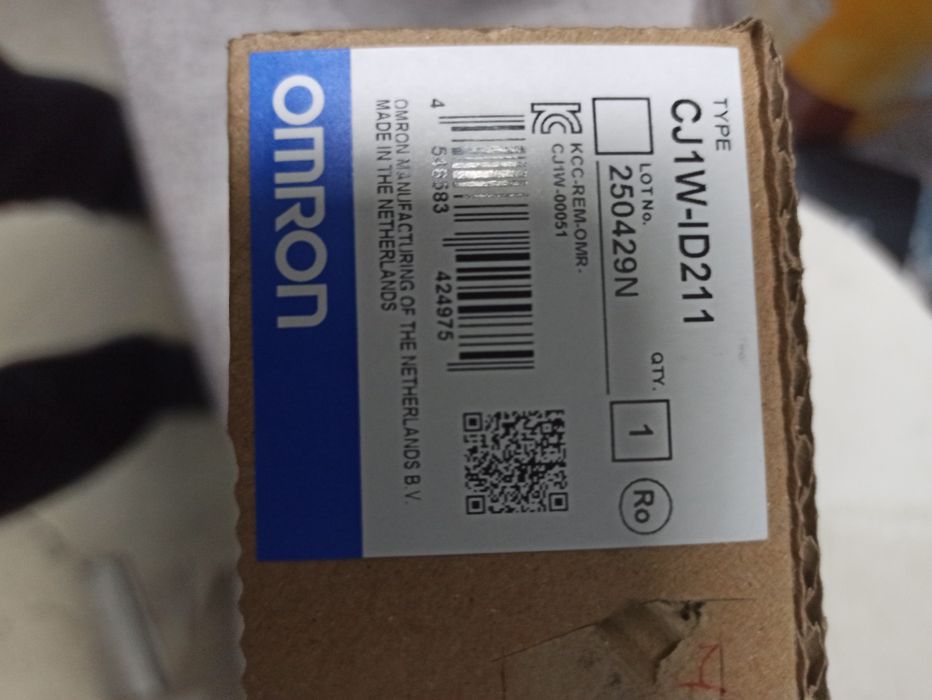 Bloco de saidas PLC-CJ1W-ID211 Omron