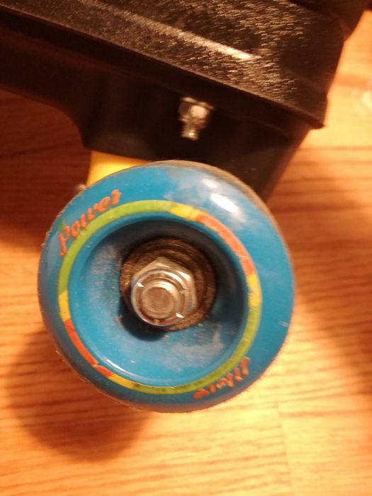 Wrotki rolki w dobrym stanie Skate park Power move rozm. 35-36