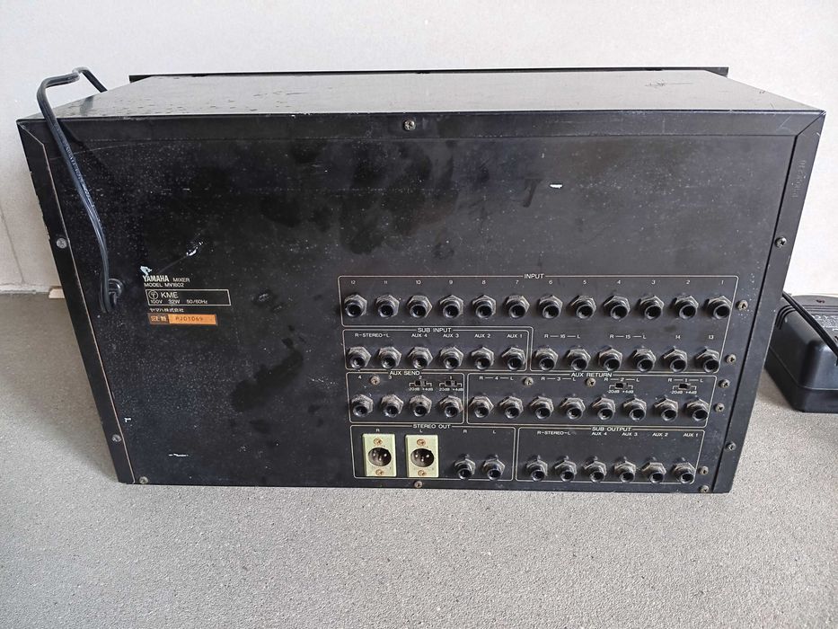 Yamaha mv1602 mixer