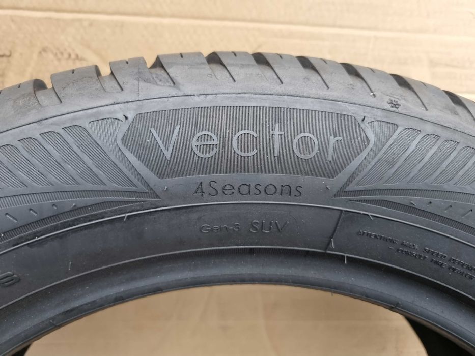 Opony Całoroczne 235/55/17 103Y GoodYear Vector 4Seasons Gen-3 Rok2023