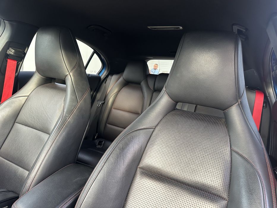 Mercedes-Benz A180 AMG Aceito Retoma