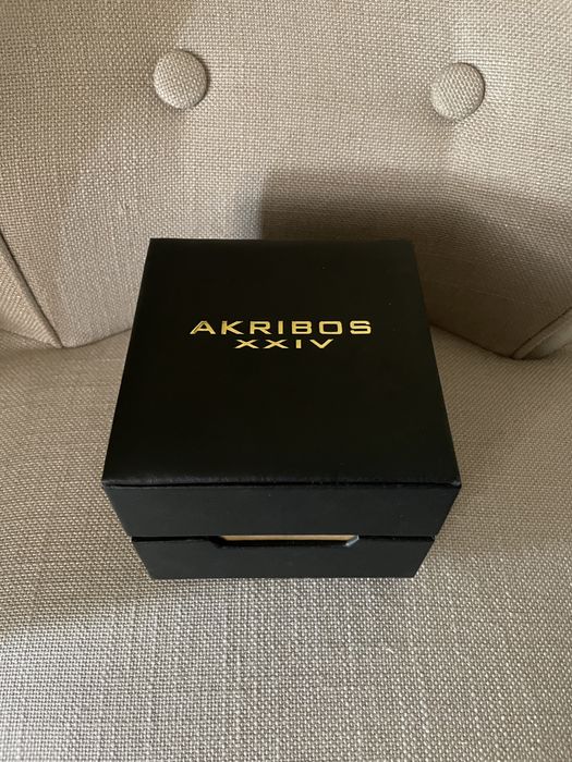 Relógio Akribos XXIV