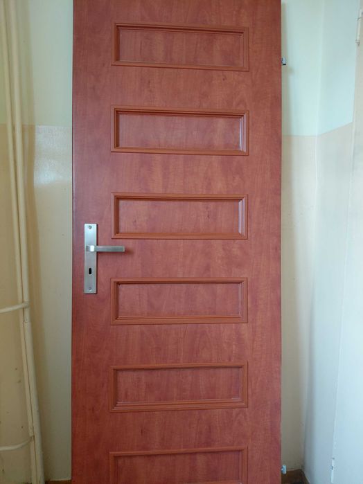 Drzwi prawe 70 jak nowe