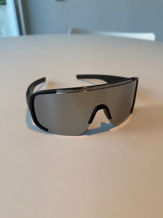 Óculos de sol desportivos. Lentes de sol ciclismo, etc.