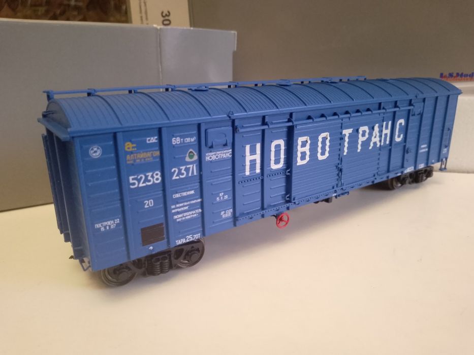 Товарный вагон фирмы R-Land (Бельгия) масштаб 1:87 НО как Piko