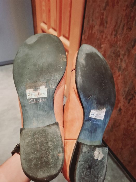 Sprzedam botki Clarks rozm 41 skóra