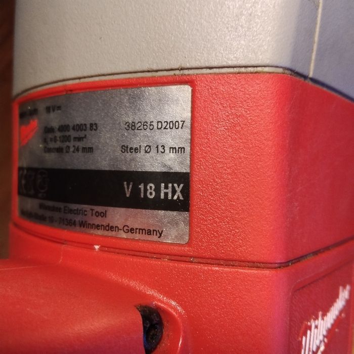 Młotowiertarka  Milwaukee  V18 HX