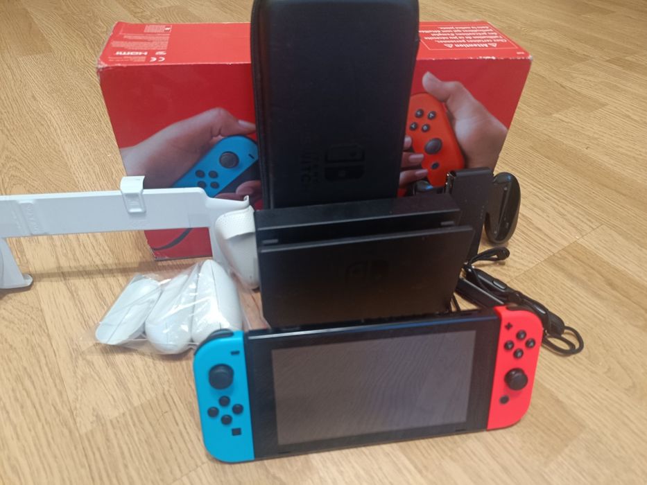 Zestaw Nintendo switch v2 z kartą pamięci+neogrip