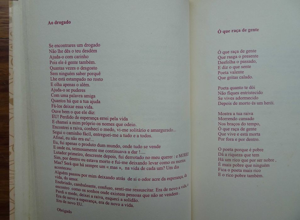 É O Coração Que Fala de Maria José Barbosa (184 Poemas)