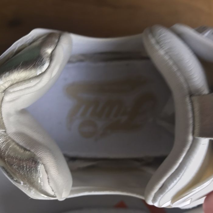Reebok Instapump Fury White Gold WMNS US6.5 EUR37 UK4 CM23.5