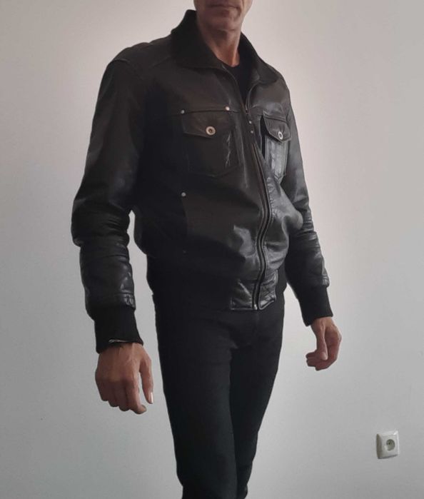 Casaco ao estilo Aviador em pele