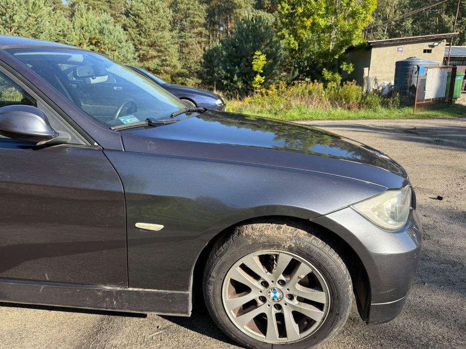 Błotnik prawy Bmw E90 Sparkling Graphite M A22