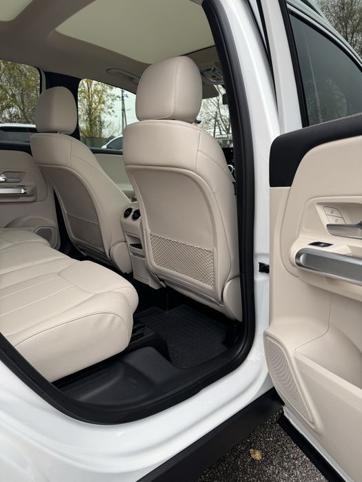 Продам  MERCEDES Benz GLB 250