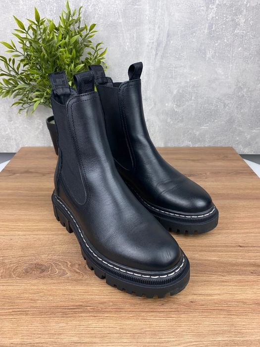 Buty Tamaris r. 38 - czarne skórzane botki na grubej podeszwie