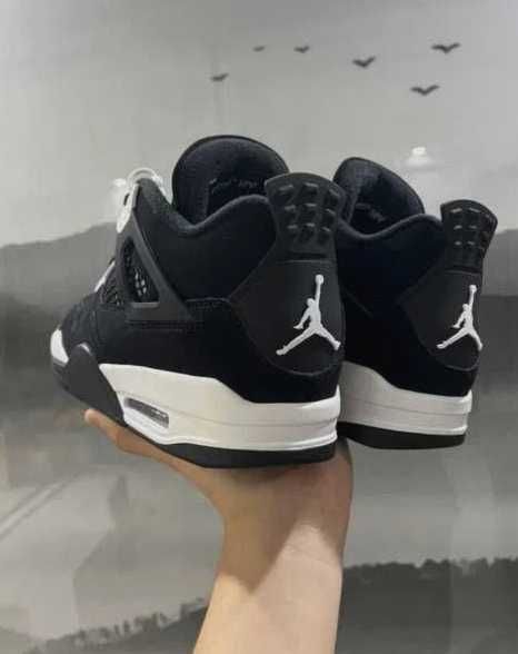 Jordan 4 Retro White Thunder R.40