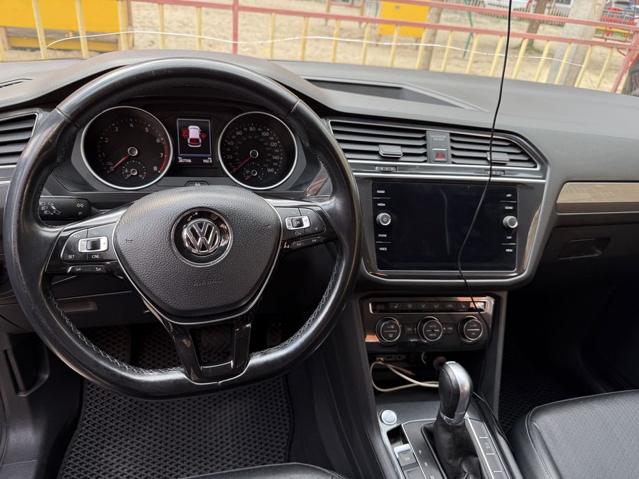 Продам Volkswagen Tiguan