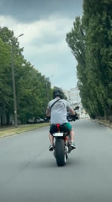 Aprilia 750 кубов