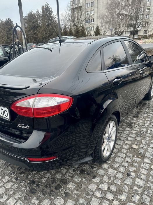 Ford fiesta 2017 газ/бензин