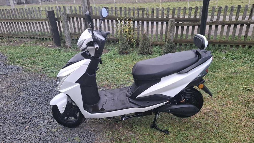 Продаж електро скутера