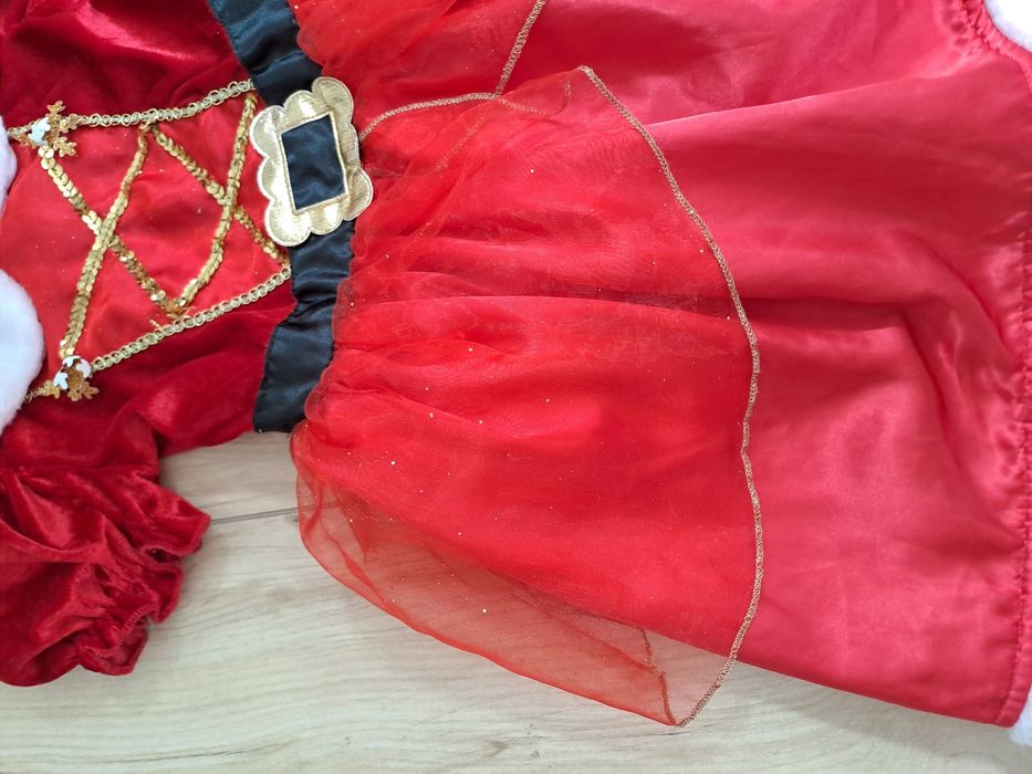 Strój Mikołajki 4-5lat