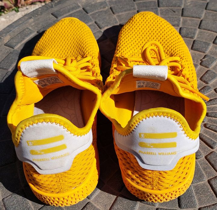 кросівки adidas Pharrell Williams Tennis Hu