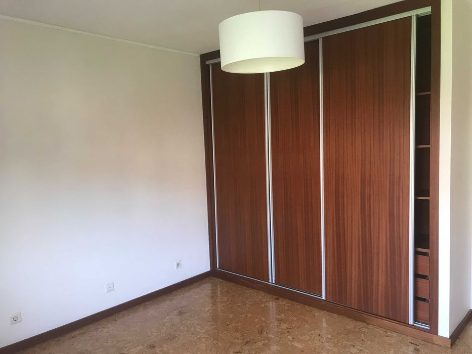 T3 junto ao Metro D. João II | Garagem | Av. República