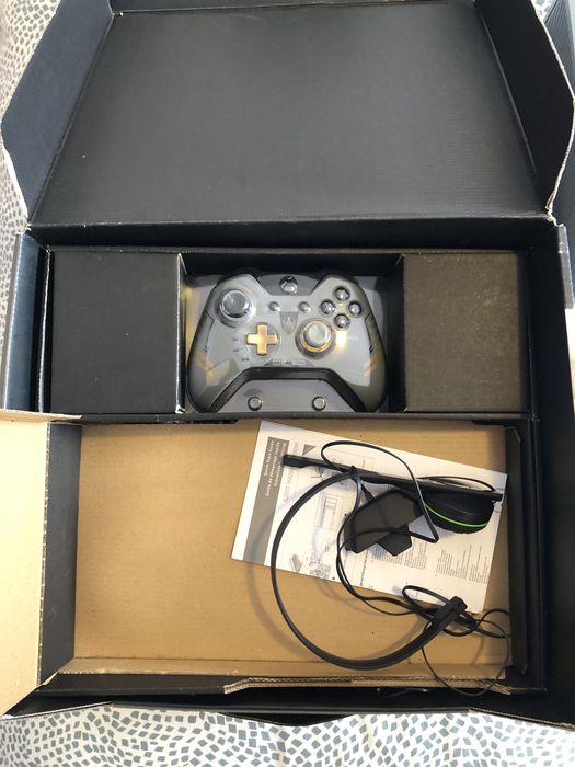Xbox One 1TB Call Of Duty Limited Edition