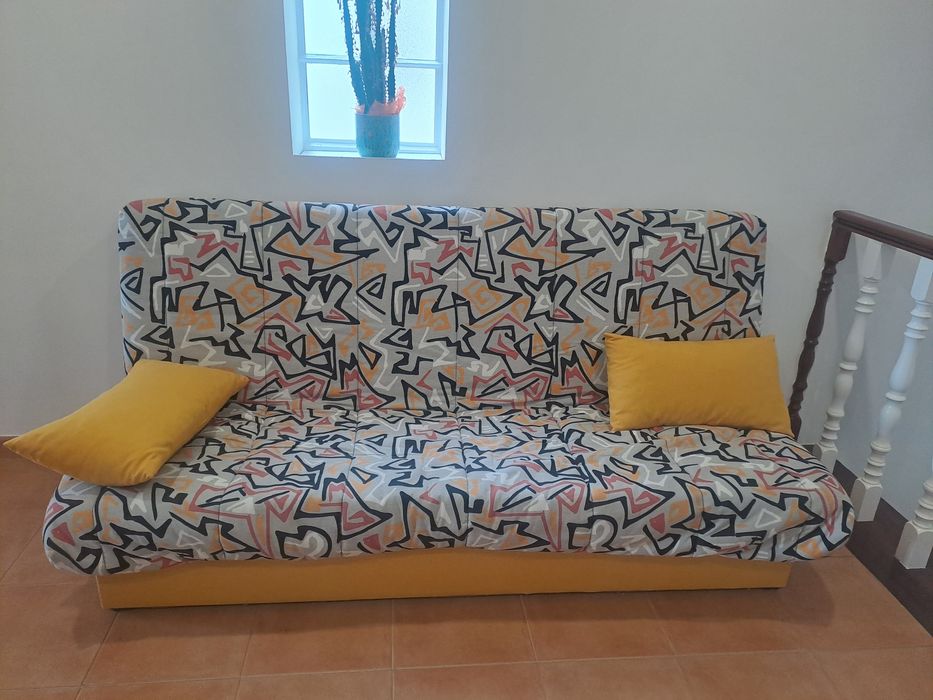Sofá cama com arrumação